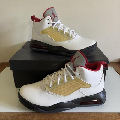 LOT 101: Nike Air Jordan Maxin 20, White/Gym Red-Black