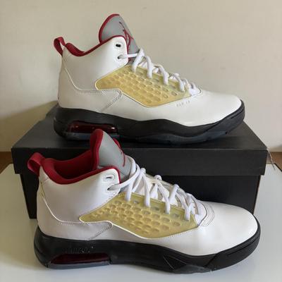 LOT 101: Nike Air Jordan Maxin 20, White/Gym Red-Black