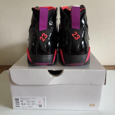 LOT 103: WMNS Nike Air Jordan 7 Retro, Black/Bright Crimson