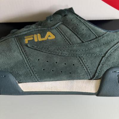 LOT 104: Fila Original Fitness Lineker