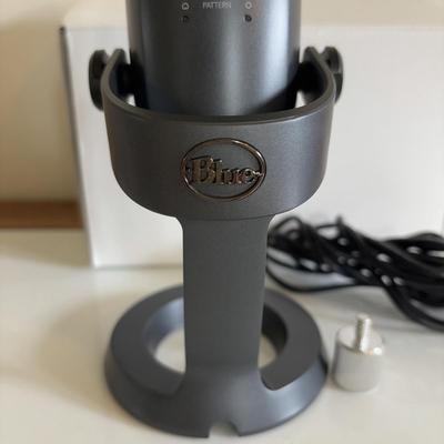LOT 107: Blue Yeti USB Microphone