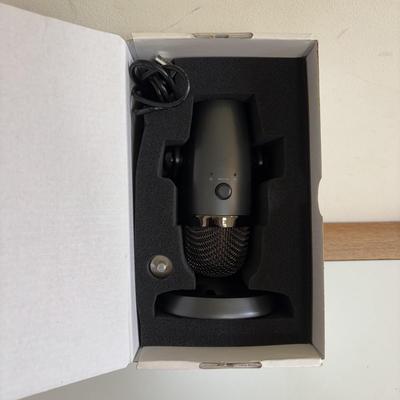 LOT 107: Blue Yeti USB Microphone