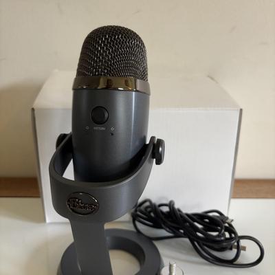 LOT 107: Blue Yeti USB Microphone
