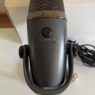 LOT 107: Blue Yeti USB Microphone