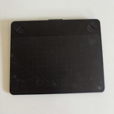 LOT 108: Wacom Intuos Drawing Tablet (missing pen) & Desk Lamps