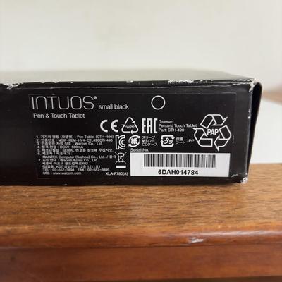 LOT 108: Wacom Intuos Drawing Tablet (missing pen) & Desk Lamps