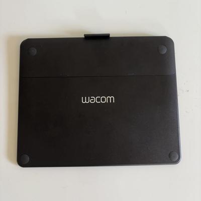 LOT 108: Wacom Intuos Drawing Tablet (missing pen) & Desk Lamps