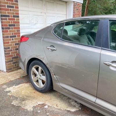LOT 219: 2014 Kia Optima GDI Sedan
