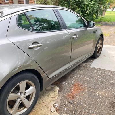 LOT 219: 2014 Kia Optima GDI Sedan