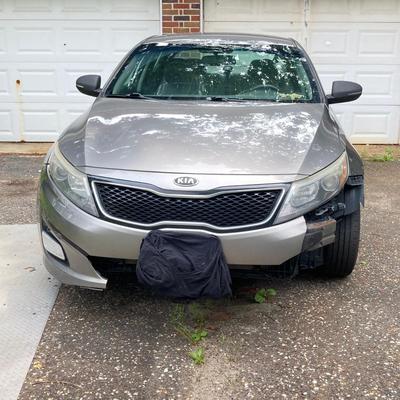 LOT 219: 2014 Kia Optima GDI Sedan