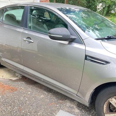 LOT 219: 2014 Kia Optima GDI Sedan