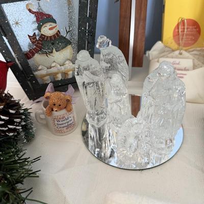 Winter wear gloves/scarves, 2 Christmas stockings, wood carving sculpture, glass nativity set