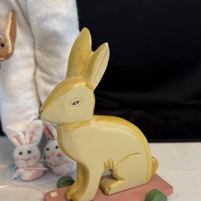Easter Kisses by Linda Mason