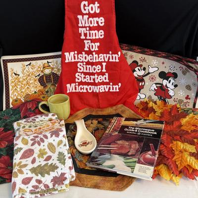 Got More Time apron, table mats, dish towels