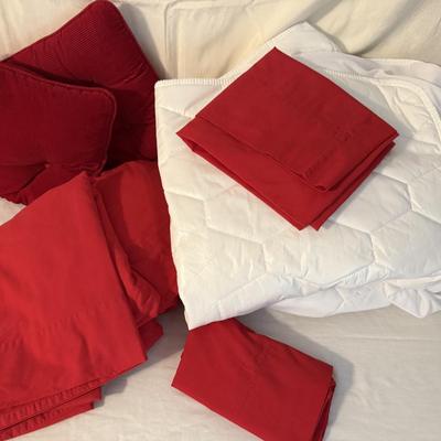 Queen mattress pad, sheet set W/cases, red pillows