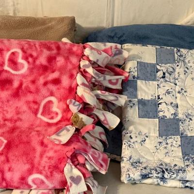 Throws, Quilted & Fleece