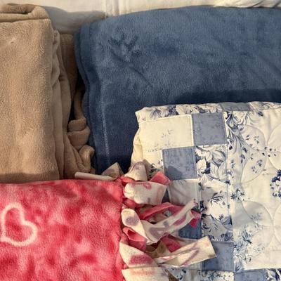 Throws, Quilted & Fleece