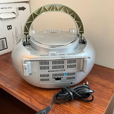 727 Darabrand Cassette/CD/AM/FM Radio Player