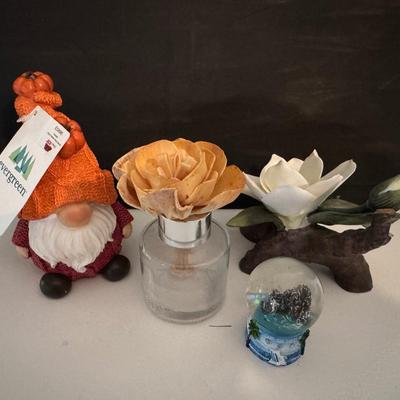 Knick knacks