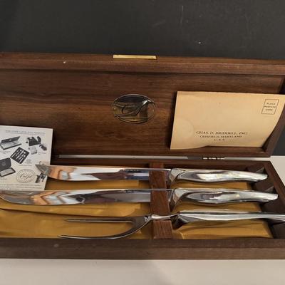 Carving set
