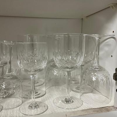 Sale Photo Thumbnail #1002: 4 White wine, 8 goblets, 4 red wine, 7 martini, 1 snack dish