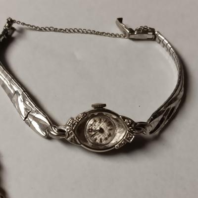LADIES BULOVA AND ELGIN WATCHES (NOT WORKING)