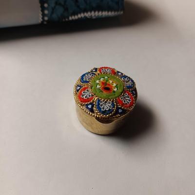 COMPACTS AND A VERY SMALL COIN PURSE