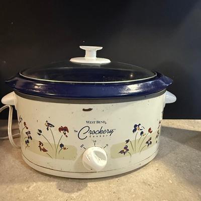 Crockpot, coffee maker, and small food chopper