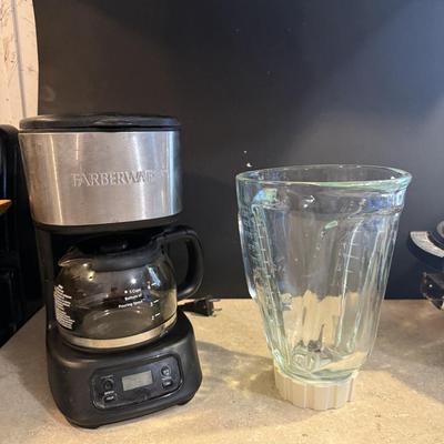 Coffee maker, electric frying pan and blender top (no motor)