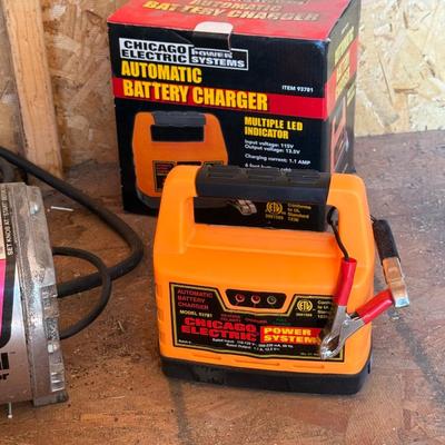Air compressor & battery charger in working conditions