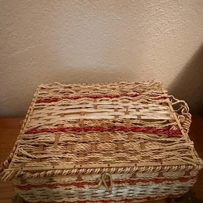 Old style wall, art, and miscellaneous sewing items