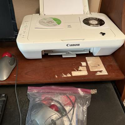 Dell computer w/Win 7, monitor, mouse and keyboard