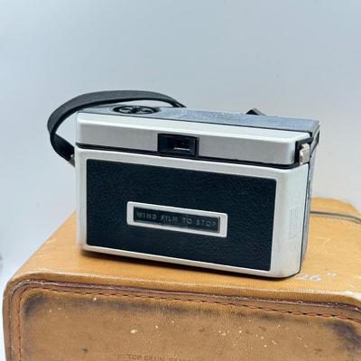 LOT 15K; Honeywell Tilt-a-Mite & Kodak Cameras: Instamatic 304 & Pocket Instamatic 30