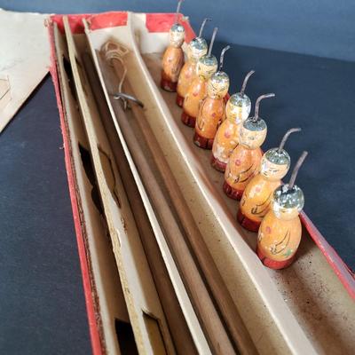 LOT 96L: Pa-John Chinese Angling Game with Milton Bradley Jack Straws & Royal Jack Straws