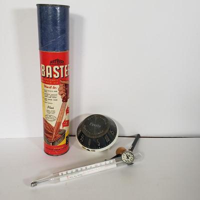 LOT 100L: Vintage Art Beck Baster, Deep Fry/Candy Thermometer, Presto Timer