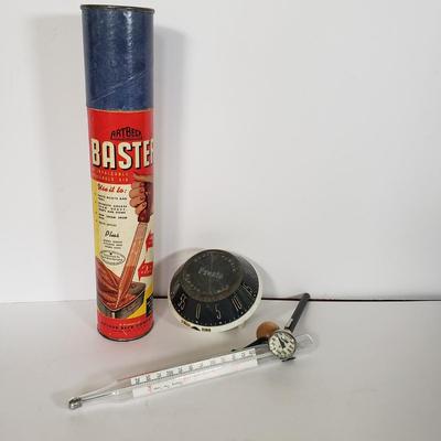LOT 100L: Vintage Art Beck Baster, Deep Fry/Candy Thermometer, Presto Timer