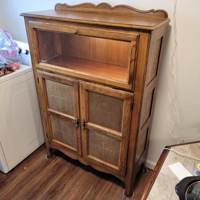 Solid Wood Pie Safe (K-EL)