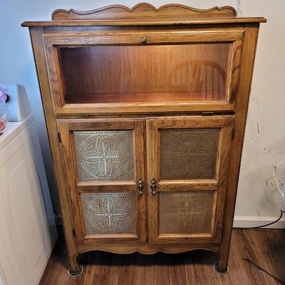Solid Wood Pie Safe (K-EL)