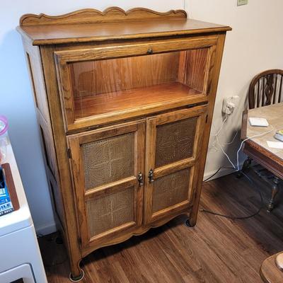 Solid Wood Pie Safe (K-EL)