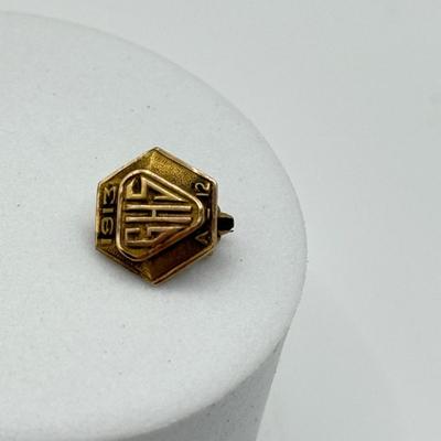 LOT 101J: Vintage Pins: Sterling Silver New Jersey F&AM 25 Years (3.62g) & 14k Gold Dreka & GHS 1913 (3.21gtw)