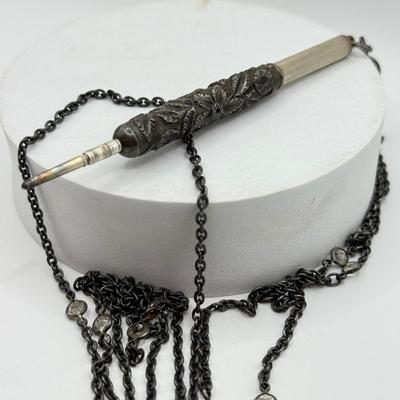 LOT 106H: Vintage Sterling Silver Lead Pencil Necklace (11.7g) & Etched Redint Lead Pencil