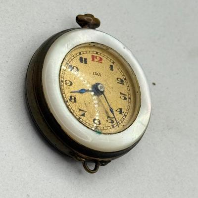 LOT 108J: Vintage Watches for Craft or Repair