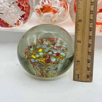 LOT 114K: Vintage Glass Paperweights