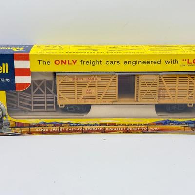 LOT 117K: Vintage HO Scale Train Cars w/ Boxes: Revell Union Pacific Cattle Car T-4021:298 in Box, Tyco Diesel Alco Century 430...