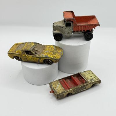 LOT 118K: Vintage Die Cast Metal Cars: 1964 Scammell No 16 Snow Pow, 1965 Lesney England Matchbox Series No 45 Ford Corsair & 1970 No...