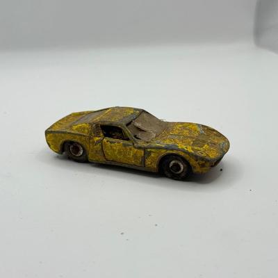 LOT 118K: Vintage Die Cast Metal Cars: 1964 Scammell No 16 Snow Pow, 1965 Lesney England Matchbox Series No 45 Ford Corsair & 1970 No...