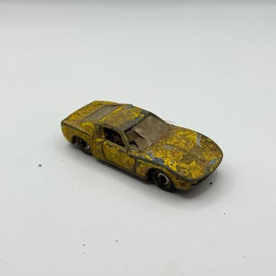 LOT 118K: Vintage Die Cast Metal Cars: 1964 Scammell No 16 Snow Pow, 1965 Lesney England Matchbox Series No 45 Ford Corsair & 1970 No...