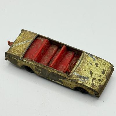 LOT 118K: Vintage Die Cast Metal Cars: 1964 Scammell No 16 Snow Pow, 1965 Lesney England Matchbox Series No 45 Ford Corsair & 1970 No...