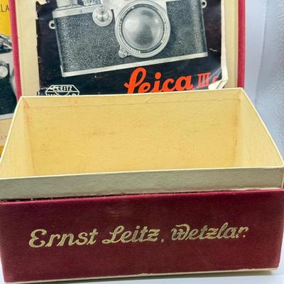 LOT 120L: Vintage Leica IIIc Camera w/ Box, Instructions & Manual
