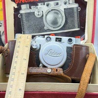 LOT 120L: Vintage Leica IIIc Camera w/ Box, Instructions & Manual